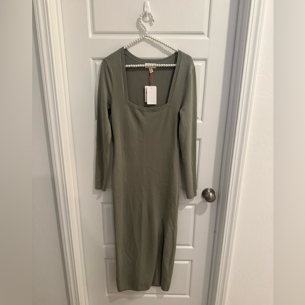 Green Long Sleeve Bodycon Dress with Square Neck
